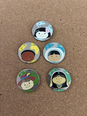 2009 It’s a Small World Disney Trading Pins - 5 of 6 pins